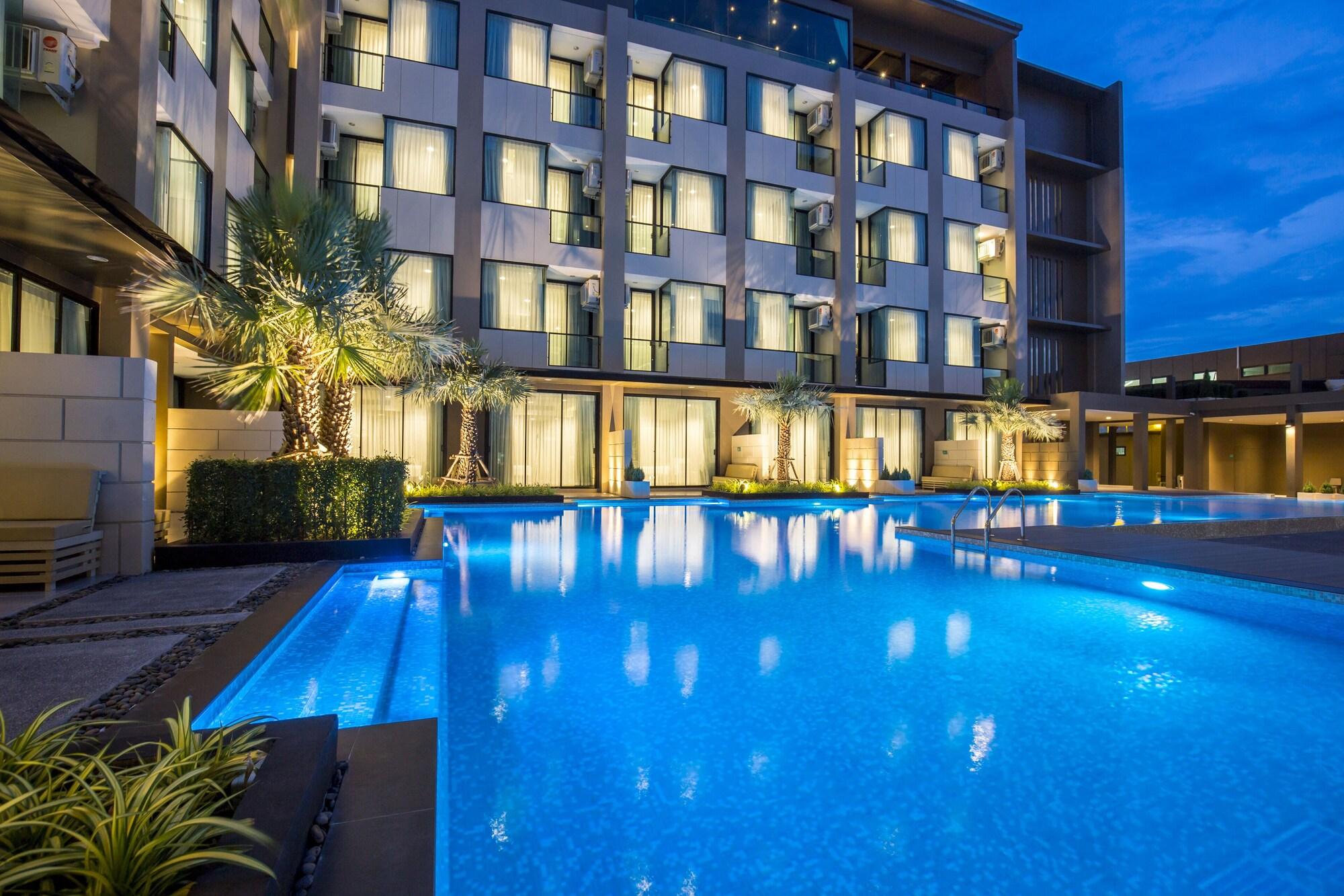 The Crystal Hotel Buriram - Formerly X2 Vibe Бурирам Екстериор снимка