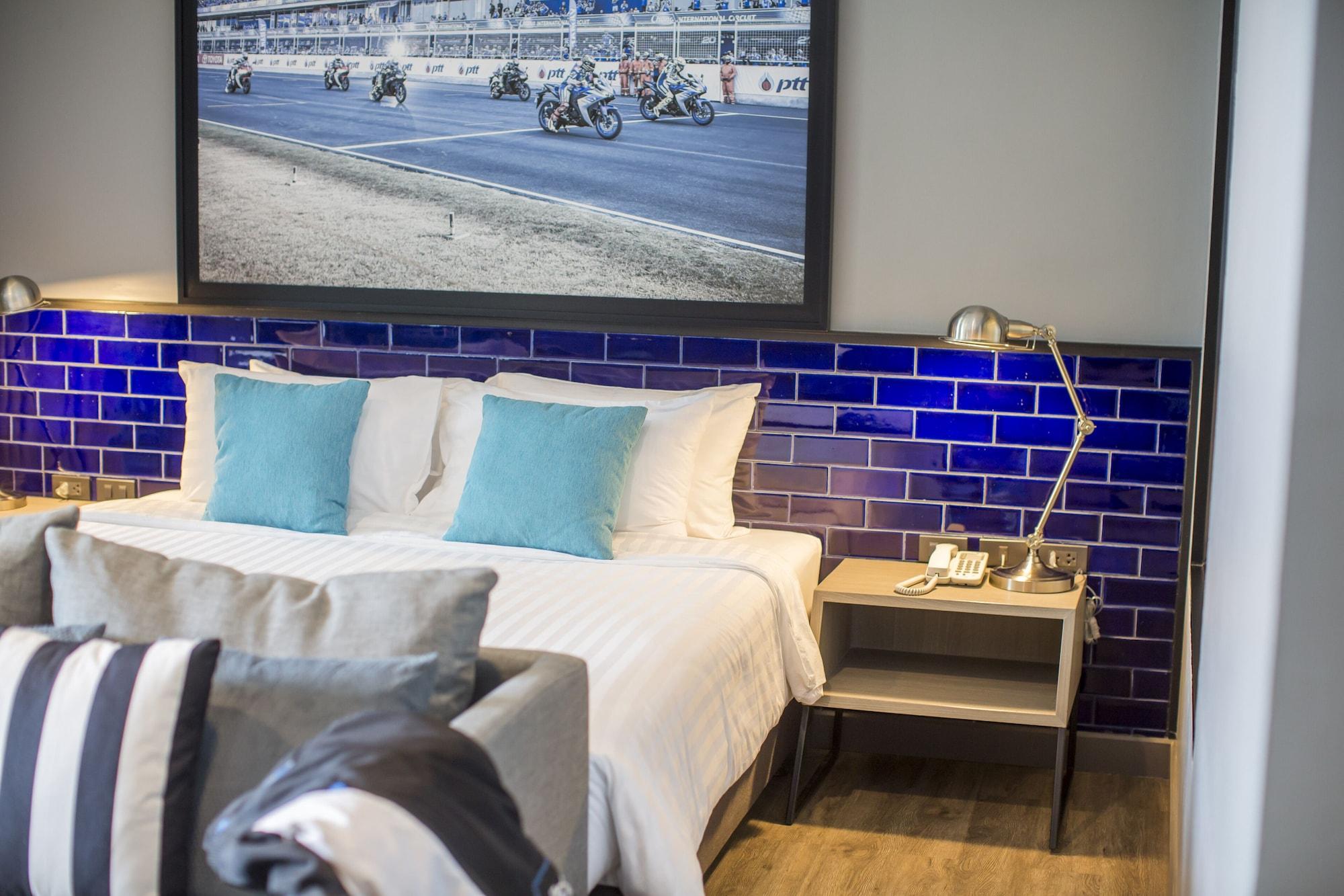 The Crystal Hotel Buriram - Formerly X2 Vibe Бурирам Екстериор снимка