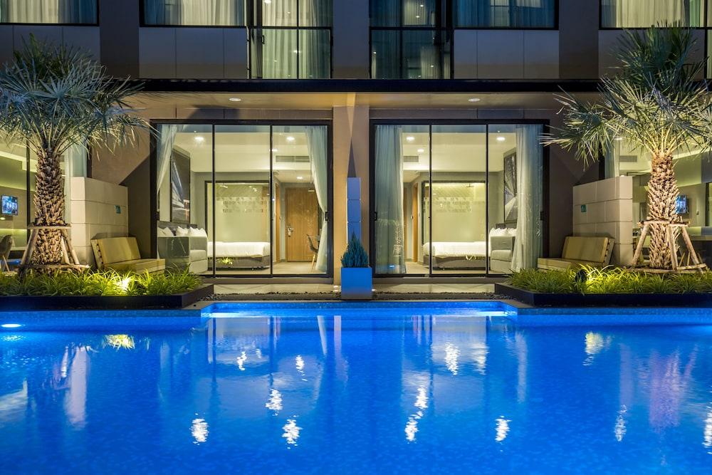 The Crystal Hotel Buriram - Formerly X2 Vibe Бурирам Екстериор снимка