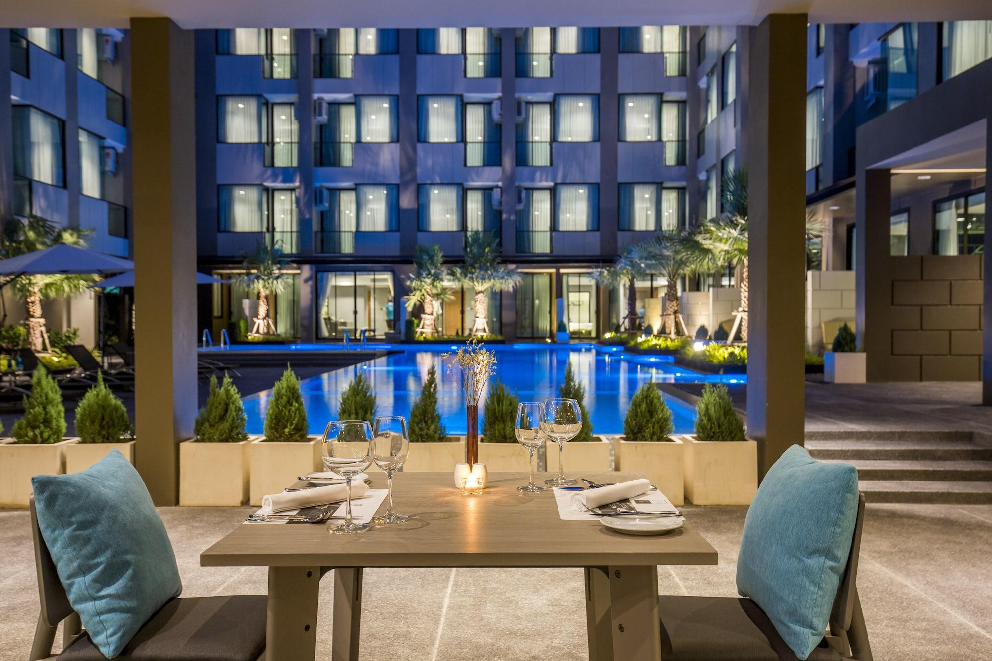 The Crystal Hotel Buriram - Formerly X2 Vibe Бурирам Екстериор снимка