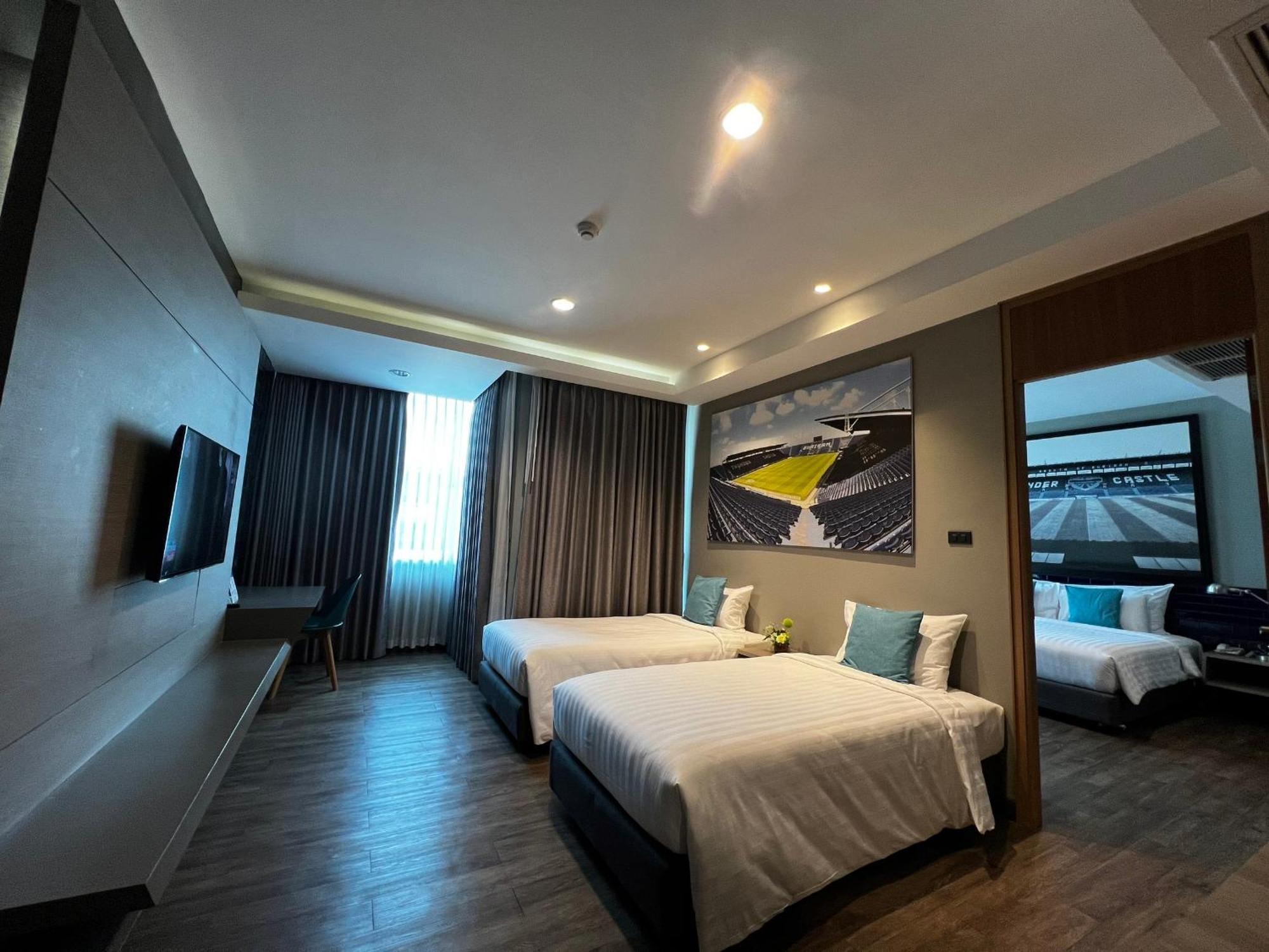 The Crystal Hotel Buriram - Formerly X2 Vibe Бурирам Екстериор снимка