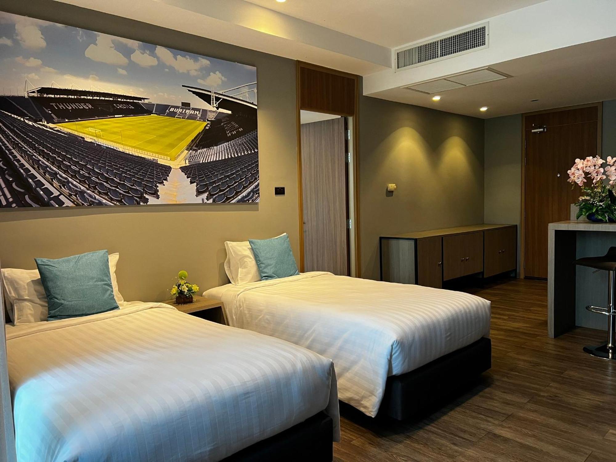 The Crystal Hotel Buriram - Formerly X2 Vibe Бурирам Екстериор снимка
