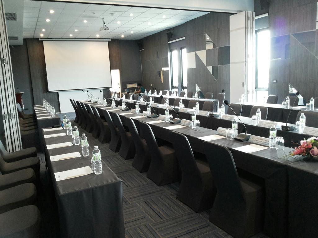 The Crystal Hotel Buriram - Formerly X2 Vibe Бурирам Екстериор снимка